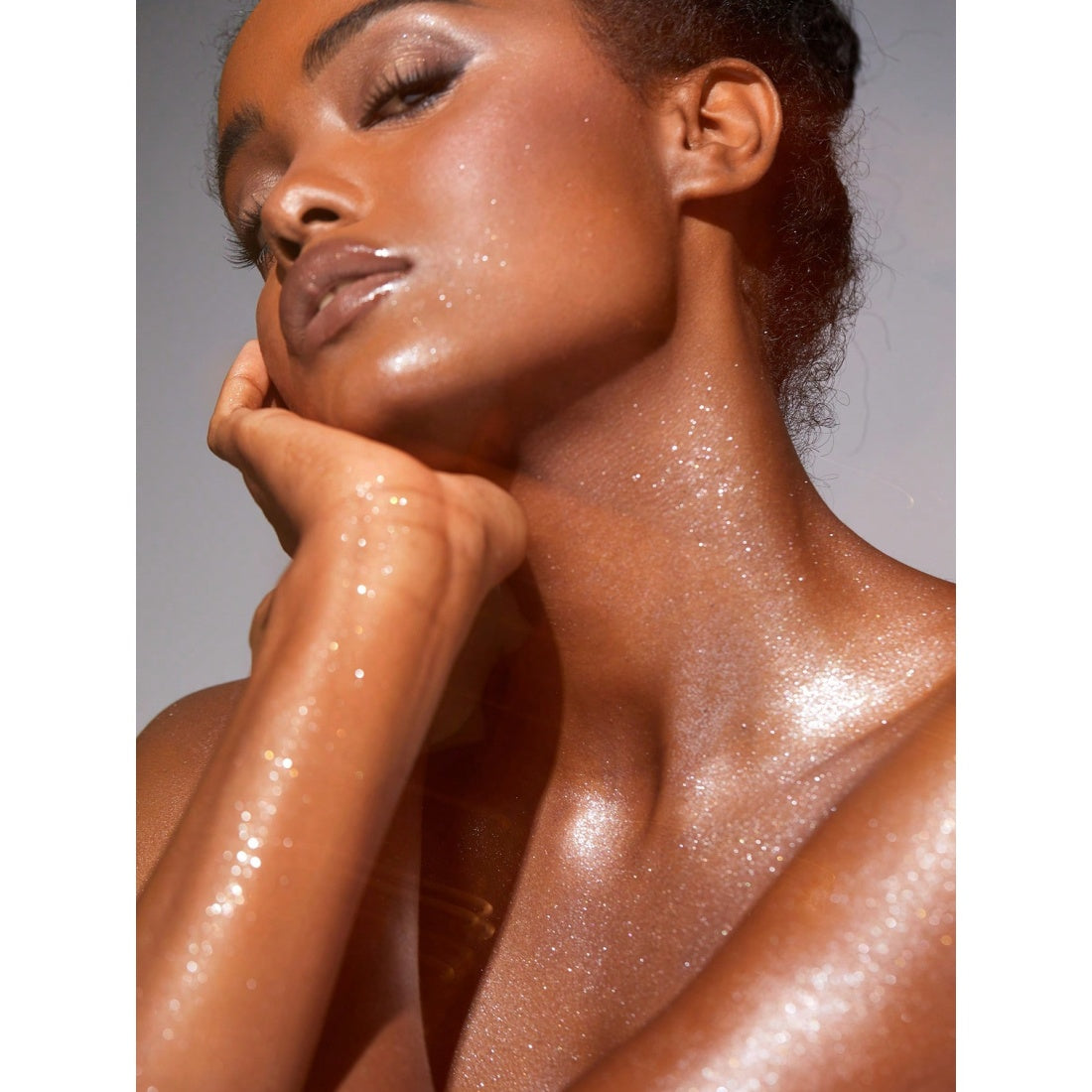 SHEGLAM Go Go Glow Highlighting Body Mist-02 Frosted Opal